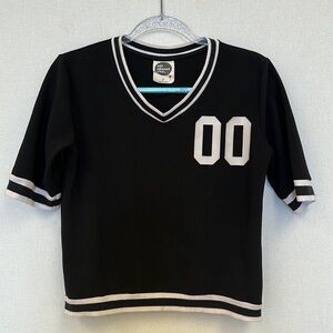 All About Eve • B&W 00 Jersey/Top • Sz 8